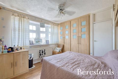 54 Grange Road, Romford, RM3 7DX