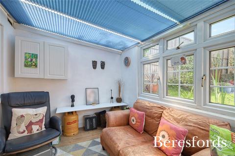 54 Grange Road, Romford, RM3 7DX