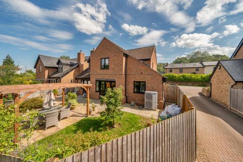 4 bedroom detached house for sale, Gorsley,  Herefordshire,  HR9