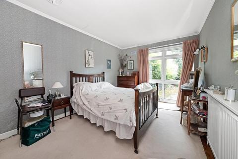 3 bedroom bungalow for sale, Morkyns Walk, Alleyn Park, Dulwich, London, SE21