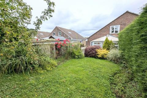 2 bedroom semi-detached house for sale, Banks Crescent, Golcar, Huddersfield, West Yorkshire, HD7