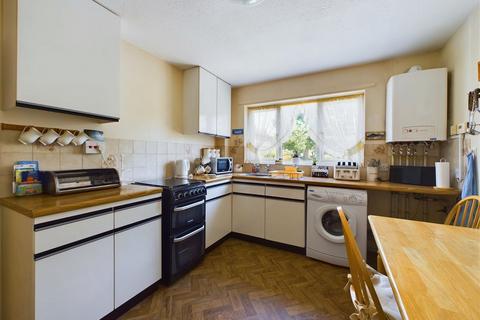 3 bedroom flat for sale, Mountbatten Court Ingram Crescent East, Hove, BN3 5LB