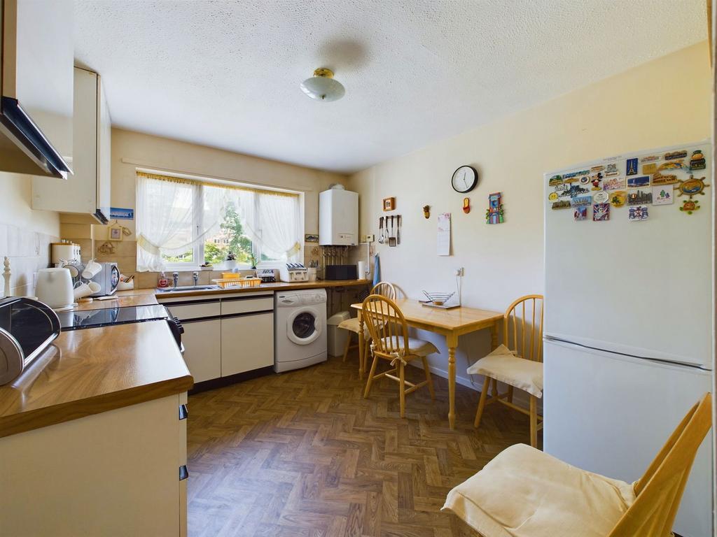 Mountbatten Court, Ingram Crescent... 3 bed flat for sale £300,000