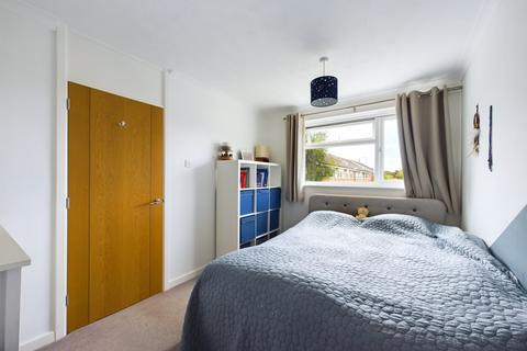 30 Estover Way, Chinnor, OX39 4TF