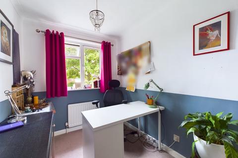 30 Estover Way, Chinnor, OX39 4TF