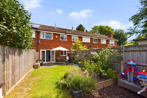 30 Estover Way, Chinnor, OX39 4TF