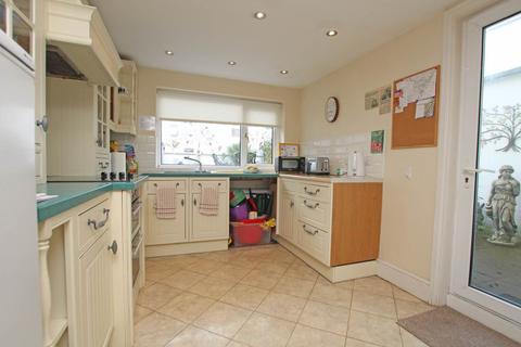 2 bedroom terraced house for sale, Calverley Road, Eastbourne, BN21 4SR