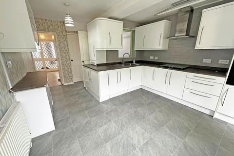 3 bedroom detached house for sale, New Road, Hollywood, B47 5ND