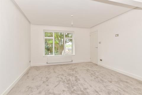 4 bedroom end of terrace house for sale, Poplar Road, Rochester, Kent