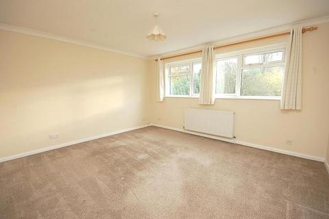 4 bedroom detached house to rent, Tennyson Road, Hutton, CM13