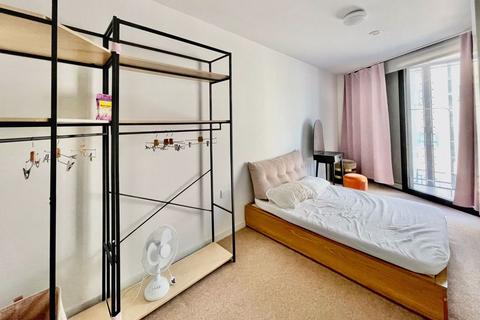1 bedroom apartment to rent, 6 Riverlight Quay, London SW11