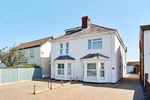 3 bedroom semi-detached house for sale, Botley Road, Park Gate, Hampshire, SO31