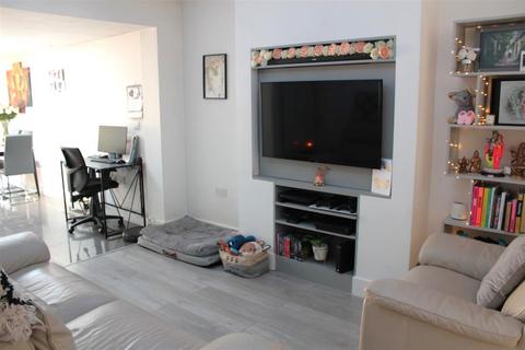 2 bedroom apartment to rent, Meadow Way, Wembley, Greater London, HA9 7LG