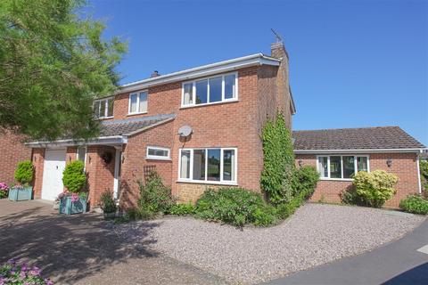4 bedroom detached house for sale, Wheatley Close, Banbury - Self-contained Annexe