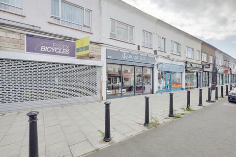 2 bedroom flat for sale, London Road, Hadleigh, SS7