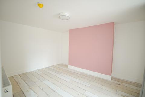 2 bedroom flat to rent, Stokes Croft, Bristol BS6