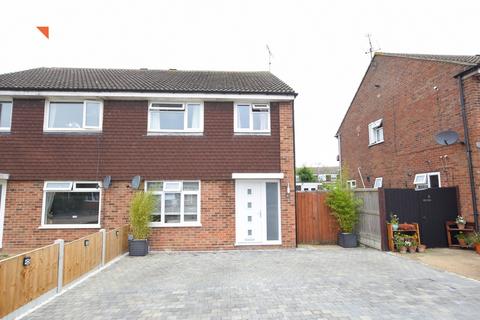 3 bedroom semi-detached house for sale, Becontree Close, Clacton-on-Sea