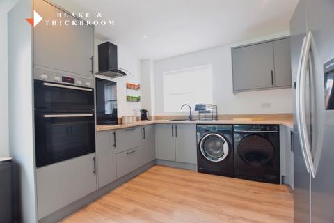3 bedroom semi-detached house for sale, Becontree Close, Clacton-on-Sea