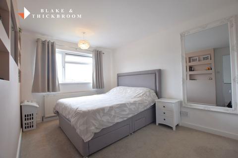 8 Becontree Close, Clacton-on-sea, CO15 4UR