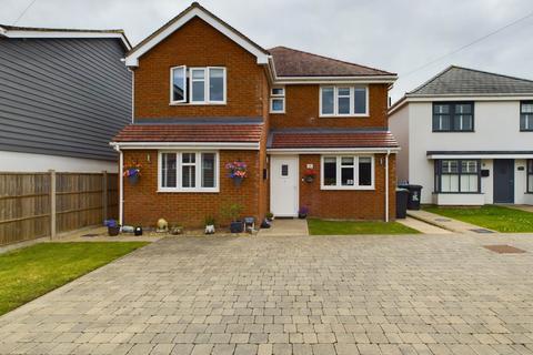 4 bedroom detached house for sale, Green Lane, Bovingdon