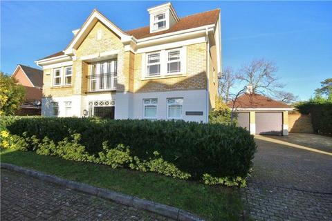 5 bedroom detached house to rent, Deepcut