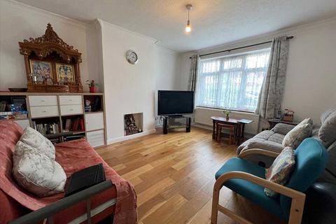 2 bedroom apartment for sale, Camrose Avenue, Edgware, HA8