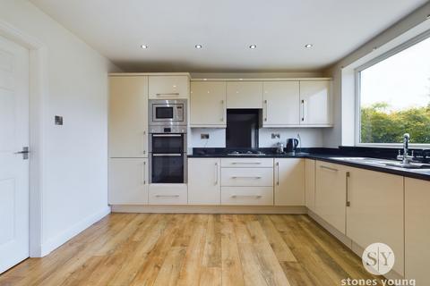 10 Albany Drive, Salesbury, Blackburn, BB1 9EH
