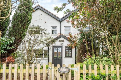 3 bedroom semi-detached house to rent, Gilson Road, Coleshill, Birmingham, Warwickshire, B46