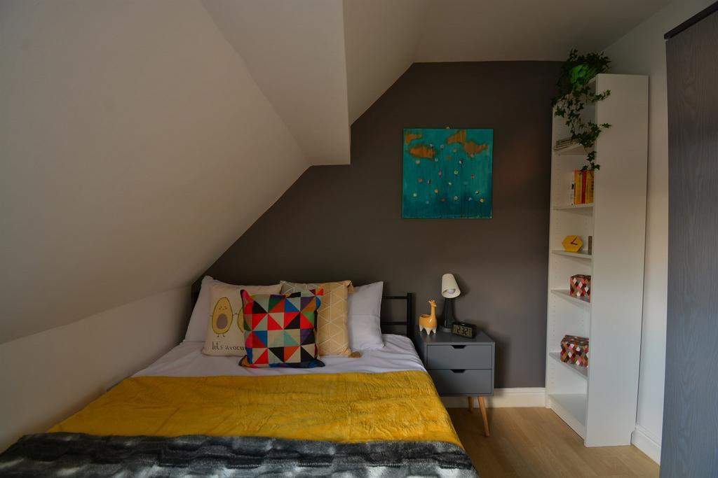 Room 5