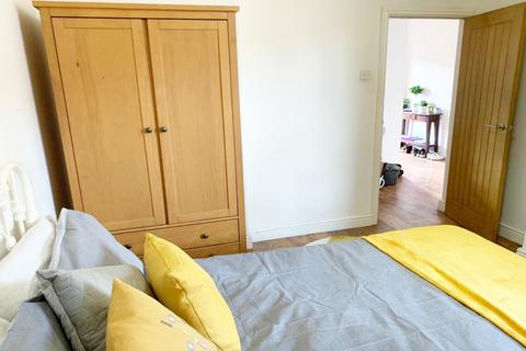 4 bedroom flat share to rent, Anstey House, E9 7LS