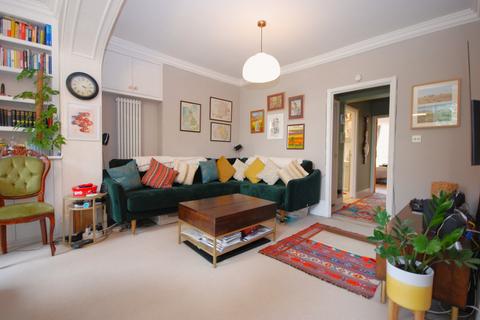 2 bedroom apartment to rent, Brixton Road, London SW9