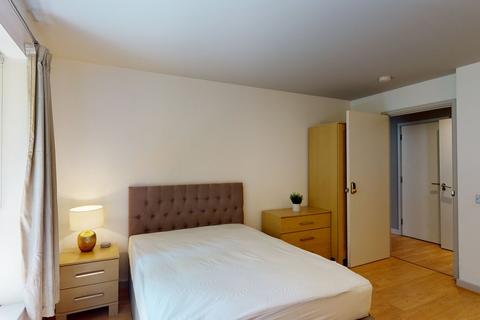 3 bedroom apartment to rent, Greenroof Way, London, SE10