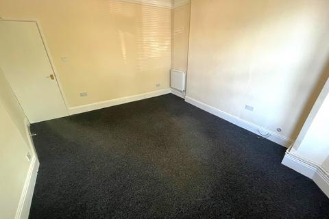 1 bedroom ground floor flat to rent, Nuthall Road, Nottingham NG8