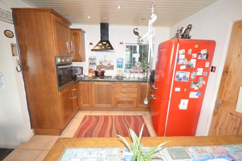 3 bedroom end of terrace house for sale, Milford Cottages, Milford Road, Newtown, Powys, SY16