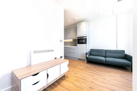 Studio to rent, Westgate House, London W5