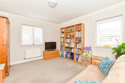 9 Brook Meadows, Hambrook, Chichester, PO18 8FA