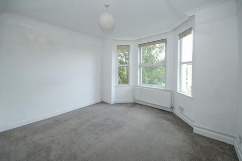 1 bedroom semi-detached house to rent, Brownlow Road, London, N11