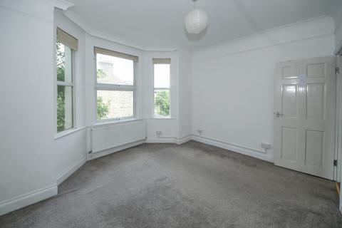 1 bedroom semi-detached house to rent, Brownlow Road, London, N11