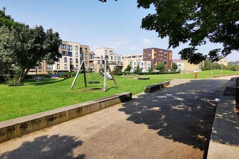 6 bedroom flat share to rent, Alphabet Square, London E3