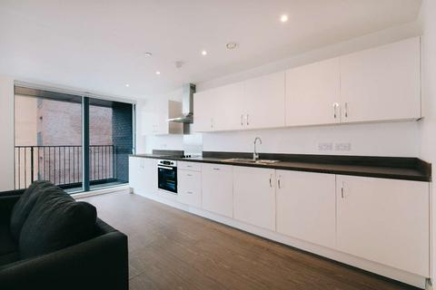 2 bedroom flat to rent, The Landmark, Salford, Manchester