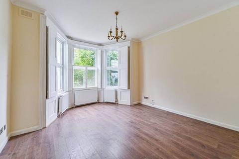 2 bedroom flat to rent, Foxgrove Road, Beckenham, BR3