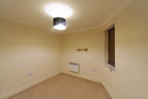 2 bedroom flat to rent, Thwaite Street, Cottingham, HU16