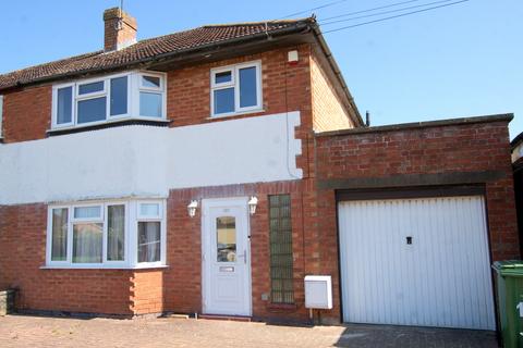 3 bedroom semi-detached house to rent, New Barn Lane