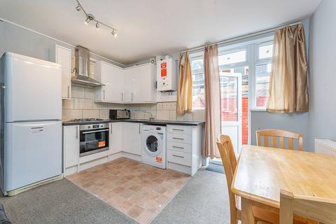 2 bedroom flat to rent, Horn Lane, Acton, London, W3