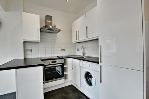 Flat 3, 2 Hawes Road, Bromley, BR1 3JR