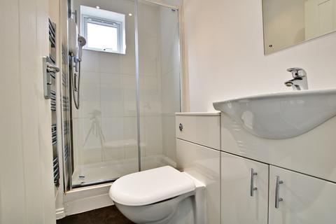 Flat 3, 2 Hawes Road, Bromley, BR1 3JR