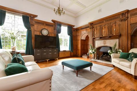 2 bedroom ground floor maisonette for sale, Addington Road, South Croydon, Surrey