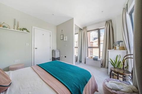 1 bedroom flat for sale, Salisbury Street, Acton, London, W3