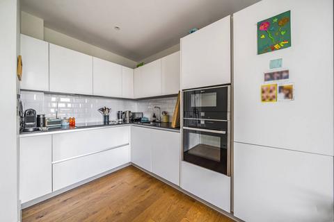 7, Dauphine House Salisbury Street, London, W3 8NW