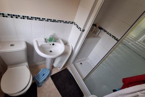 49 Walsingham Drive, Nuneaton, CV10 7RW